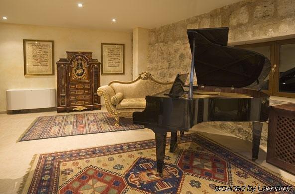 Residencia Real Del Castillo De Curiel 4*